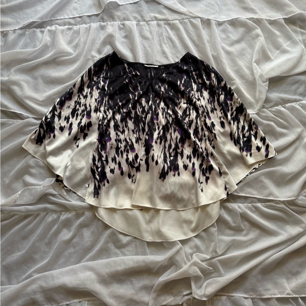 TAHARI Satin V-Neck Tunic Flowy Blouse